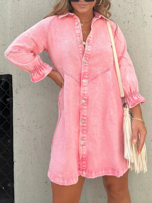 Abito camicia in denim rosa con maniche lunghe al centro